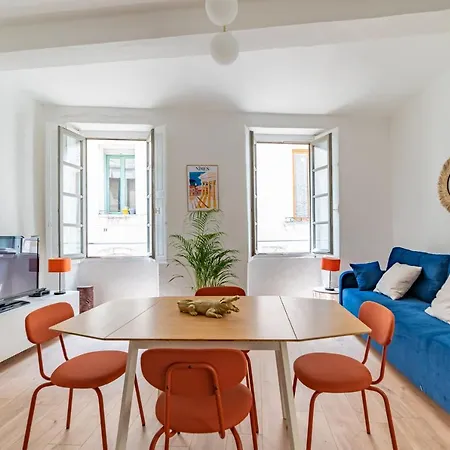 Coeur Ecusson - Entre Les Arenes Et La Maison Carree Apartment